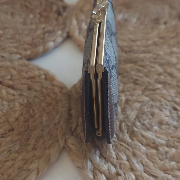 Authentic Gucci coin pouch vintage kisslock - Picture 4 of 7